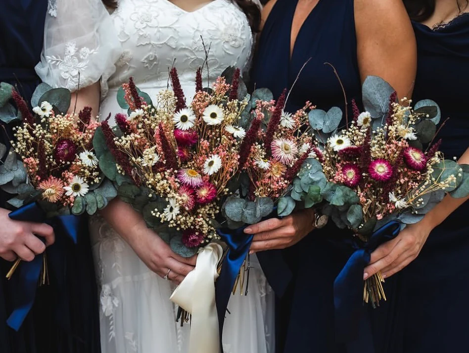 Daisy Dried Flower Bridal Bouquet - Image 4