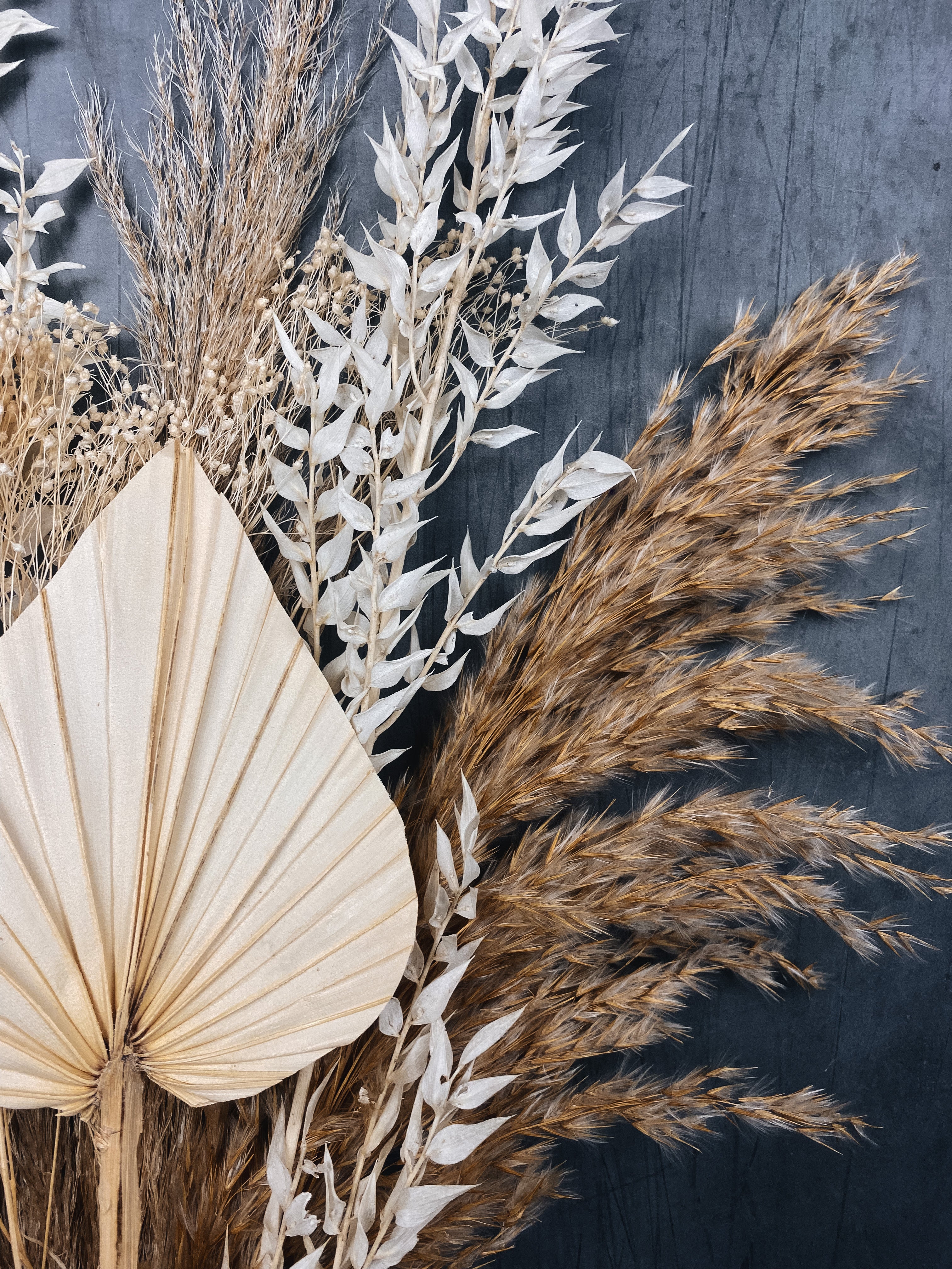 Heidi Dried Flower Arrangement - Image 3