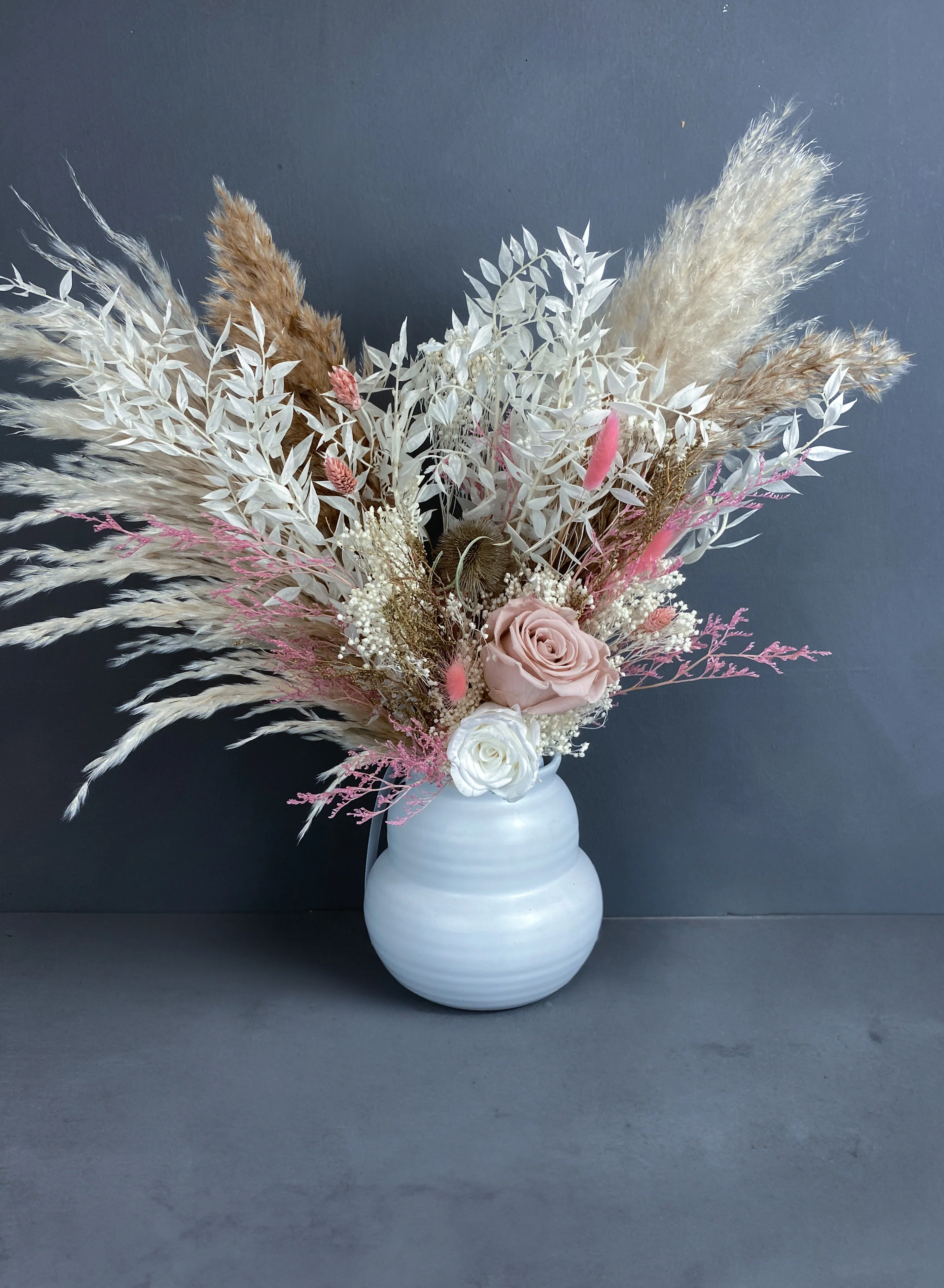 Helena dried flower bouquet - Image 3