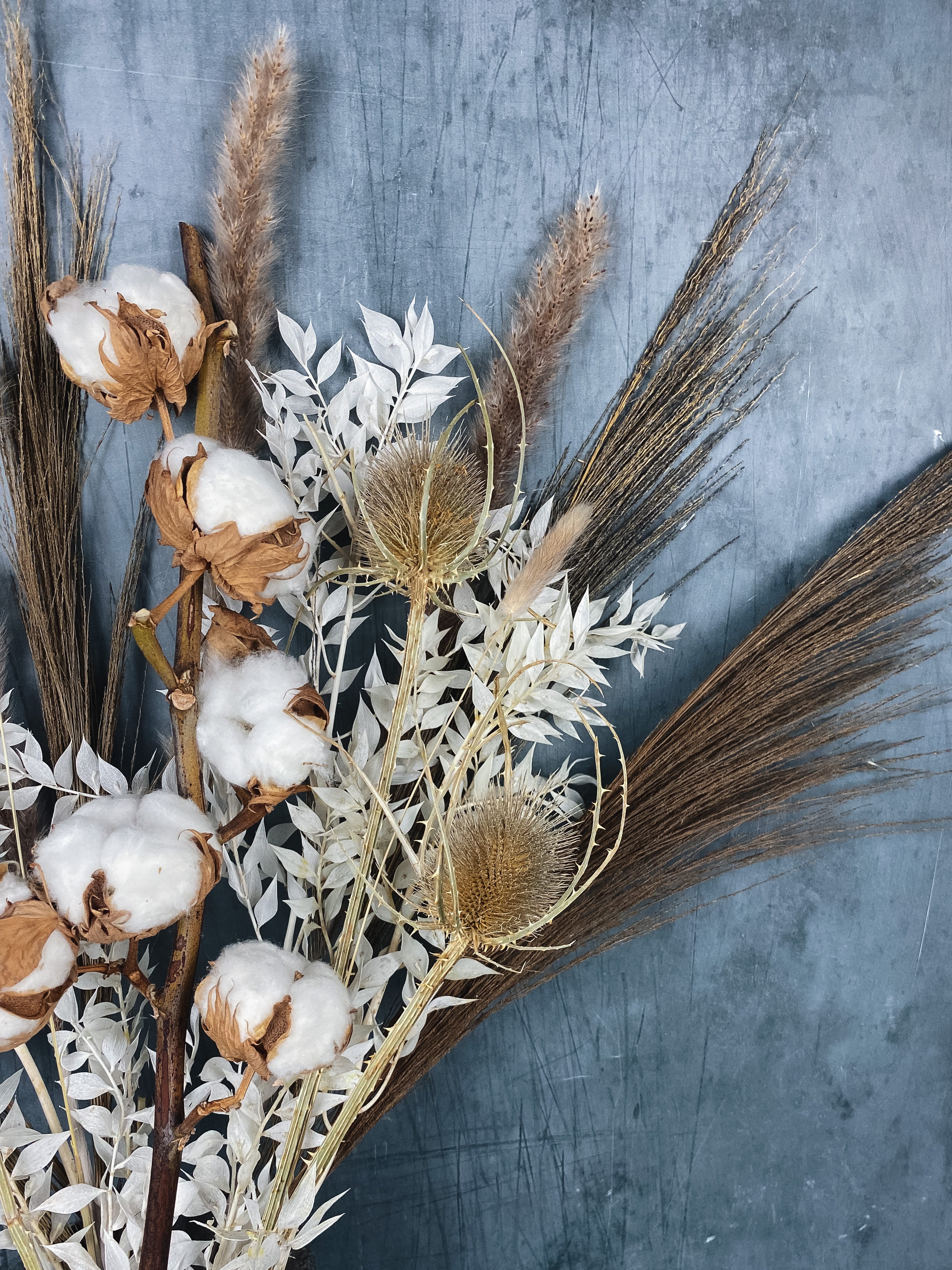 Nia Dried Flower Arrangement - Image 4